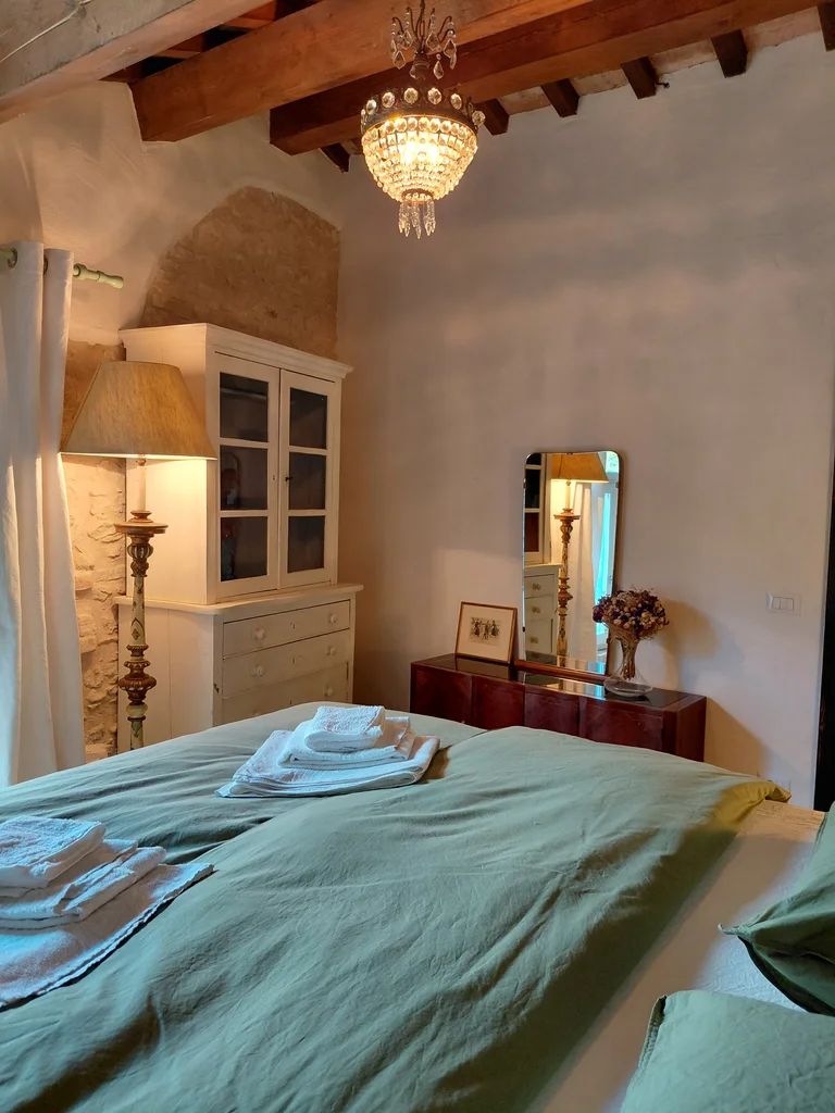 The Arch — bedroom detail